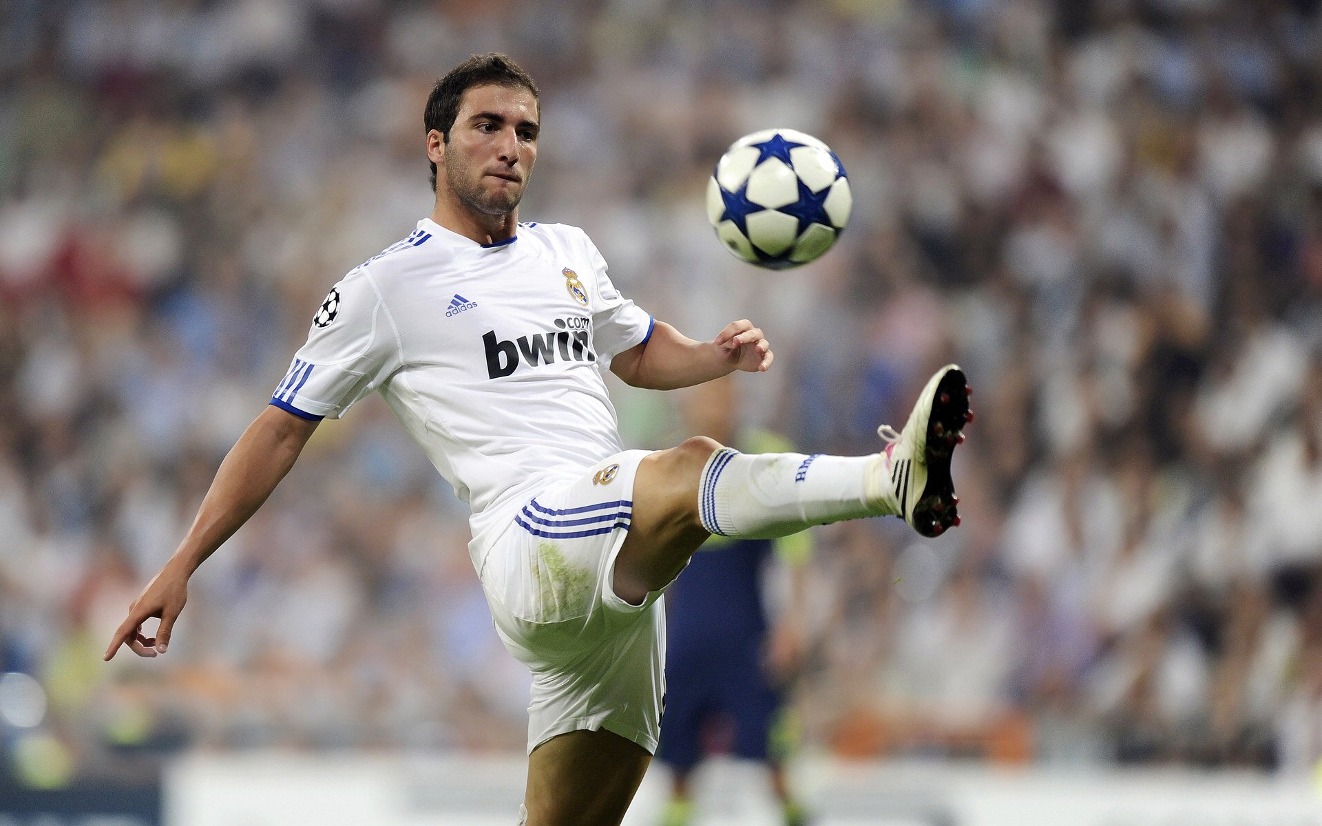 奇怪的惨败!上海海港都想不到,中超关键1战,黄健翔连续2大质疑