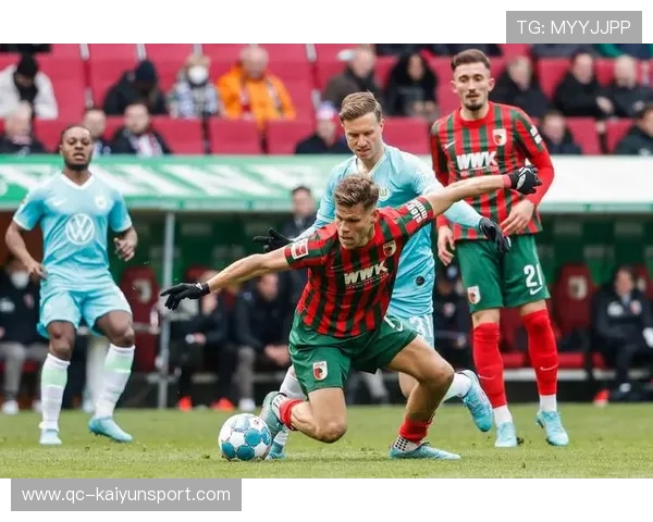 奥格斯堡汉堡攻防效率全方位比拼：气势与策略的精彩交锋